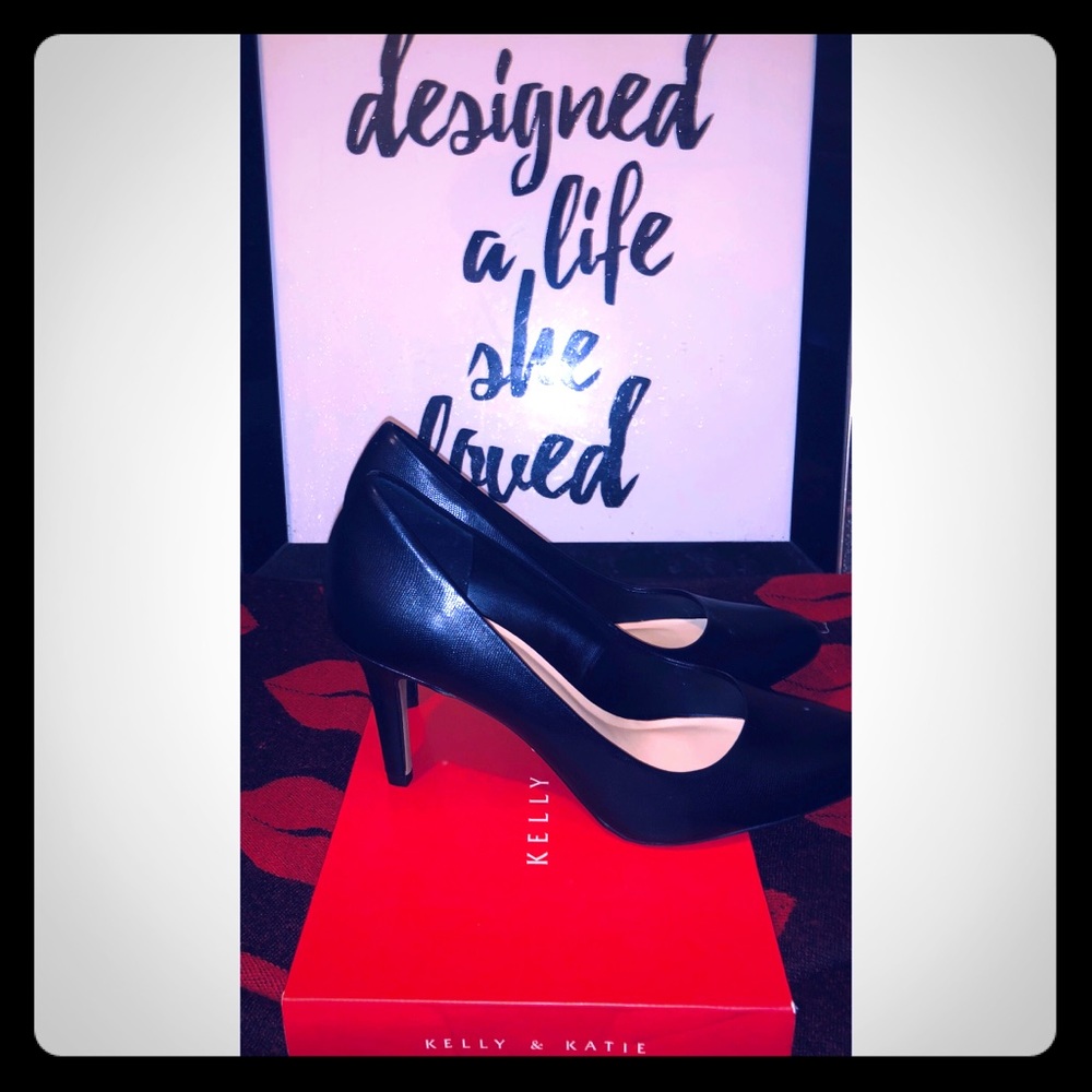 Jelly & Katie black pump high heels, NWT